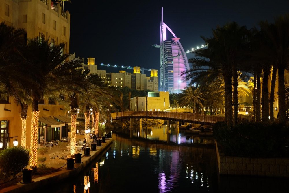الأماكن السياحية في الإمارات سوق مدينة جميرا Souk Madinat Jumeirah