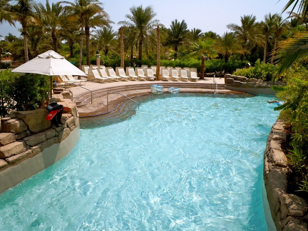 حديقة أكوافنتشر من أجمل الحدائق المائية في دبي بواسطة Studio Sarah Lou