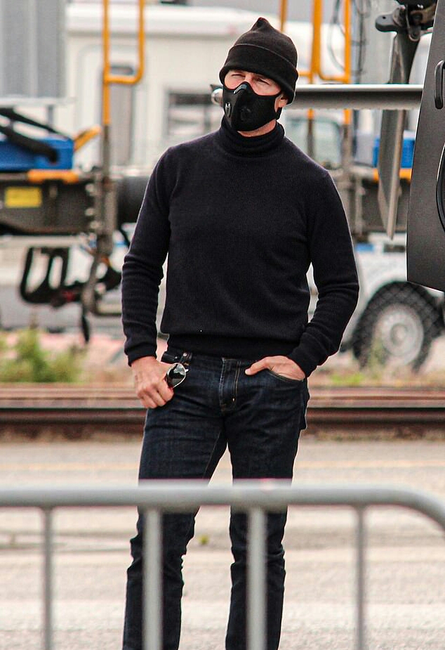 توم كروز أثناء تصوير Mission Impossible 7 في النرويج 
