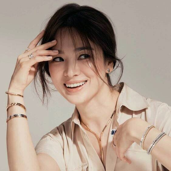 سونغ هاي كيو Song Hye-kyo بمجوهرات Chaumet