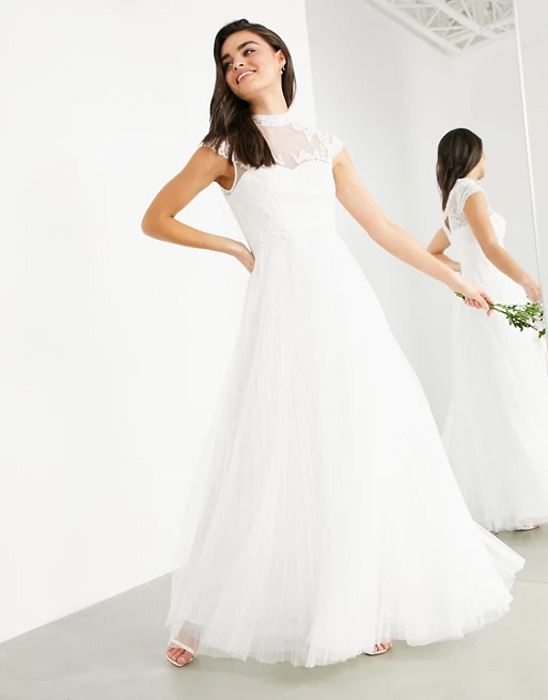 فستان زفاف من ASOS بسعر زهيد