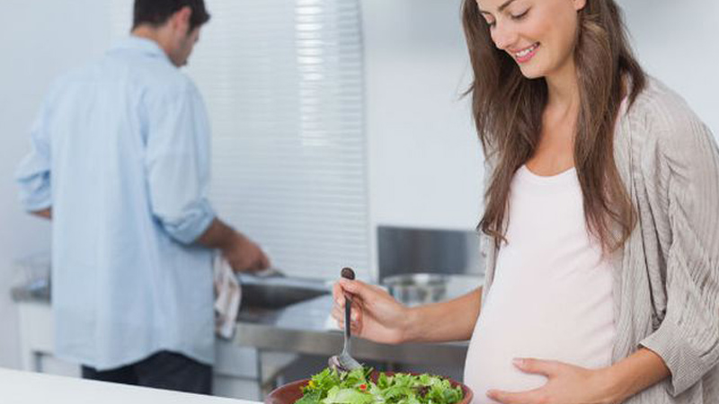 فوائد الخس للحامل في الشهور الأولى
