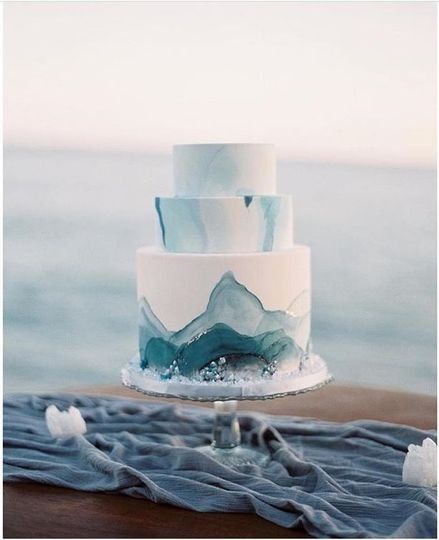 أفكار مبتكرة لكعكة الزفاف في فصل الصيف 2021 مستوحاة من أجواء البحر