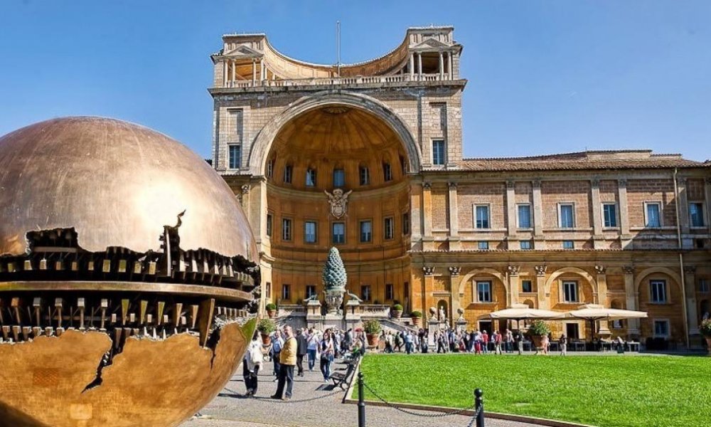 متحف الفاتيكان بإيطاليا