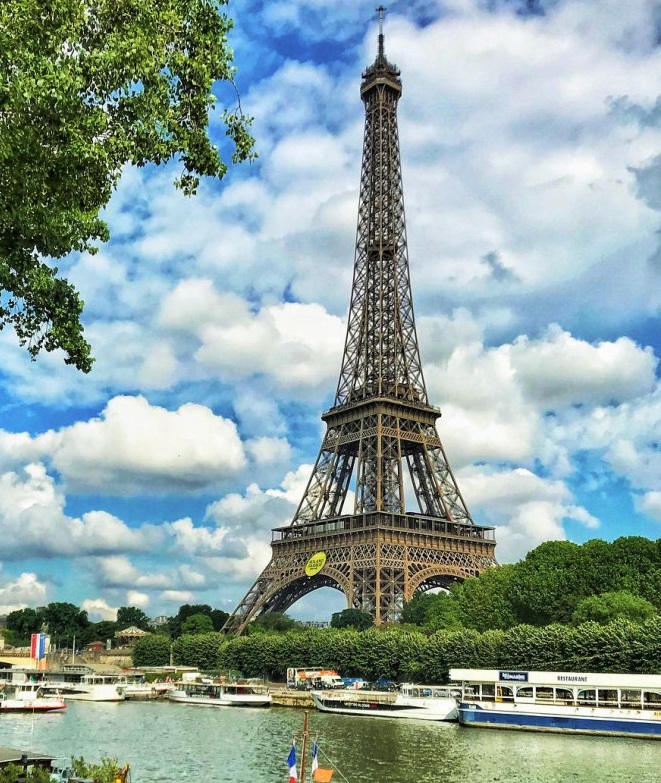 برج إيفيل بباريس