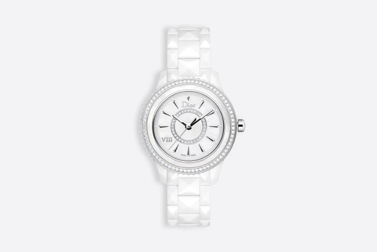  ساعة نسائية من ديور Dior