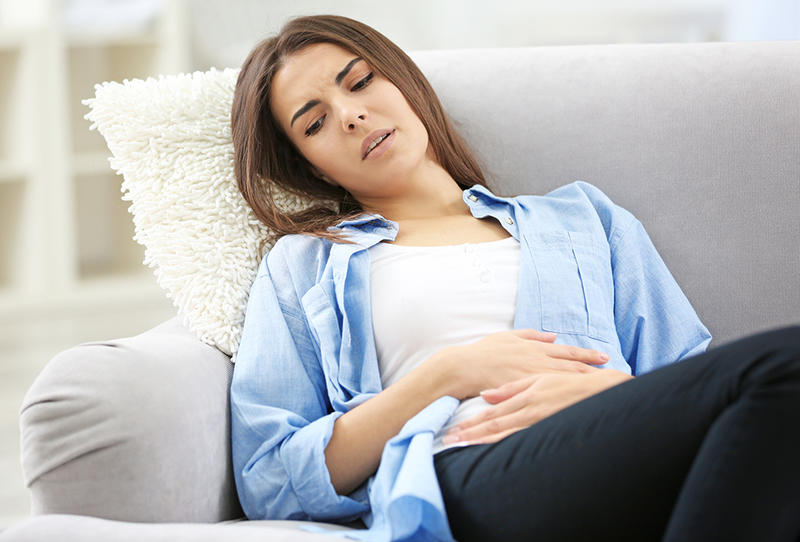 الشعور بالتعب والارهاق وتقلصات اسفل البطن من اعراض الحمل
