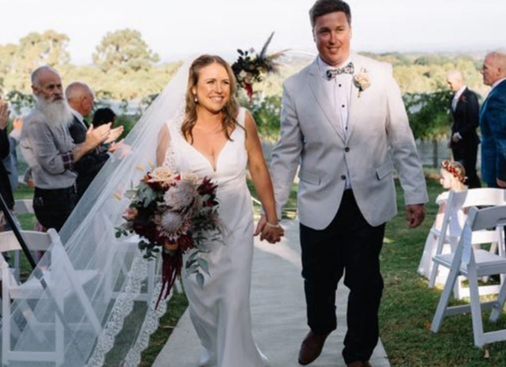 عروس تفاجئ ضيوف زفافها بخسارة 25 كجم من وزنها