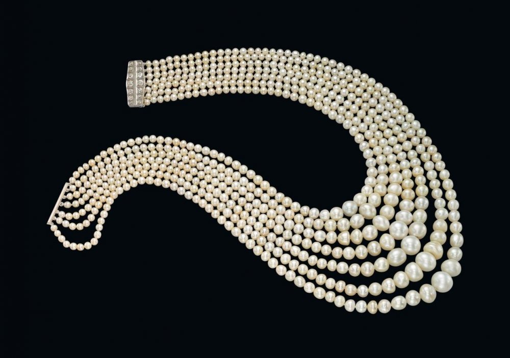 Strand Festoon Natural White Pearl Necklace