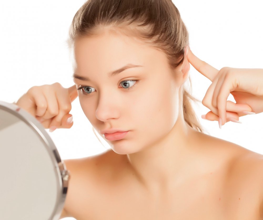 قومي بتخفيض أذنيك الكبيرتين من خلال عملية تجميل الأذن