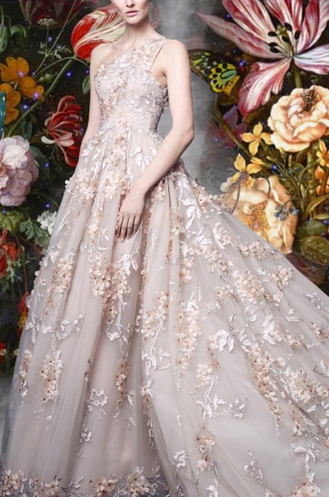 فستان زفاف مطرز بالورود من romona keveza