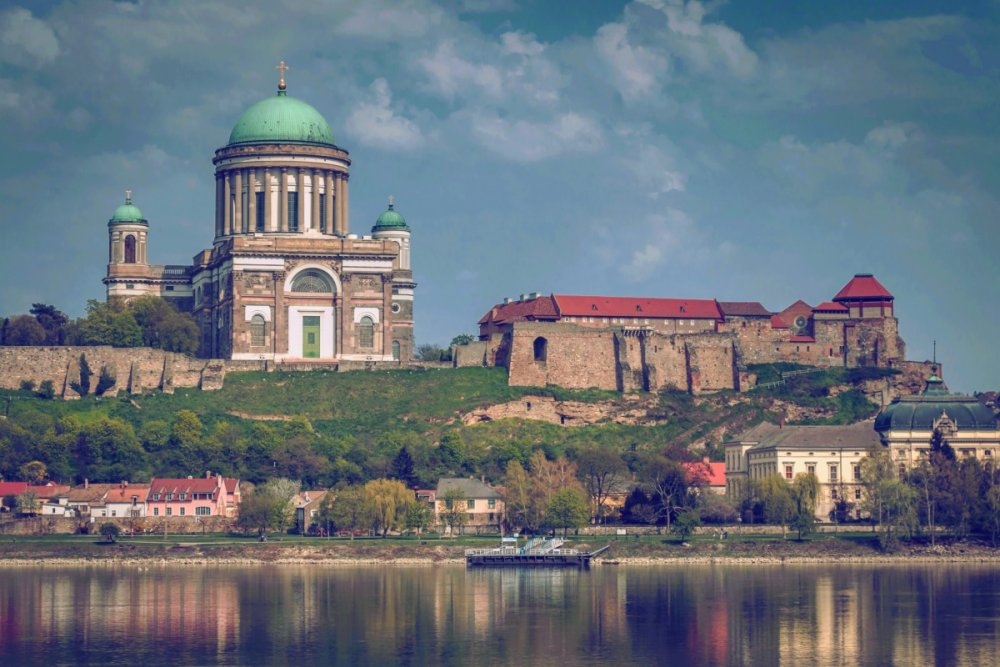  كنيسة أزترغوم من أجمل أماكن السياحة في المجر بواسطة pxhere