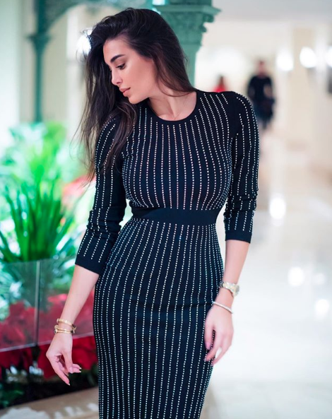ياسمين صبري في فستان باللون الأسود من بالمان