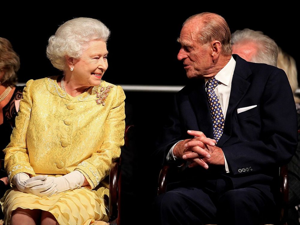 الأمير فيليب والملكة إليزابيث يعيشان حياتين منفصلتين