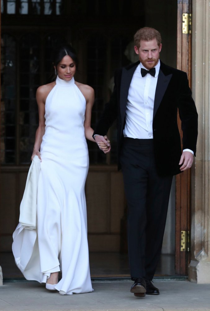 الفستان الأبيض الذي إرتدته في الحفل الذي تلا الزفاف من تصميم ستيلا ماكارتني سعره 57,000