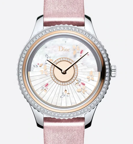 ساعة من ديور Dior