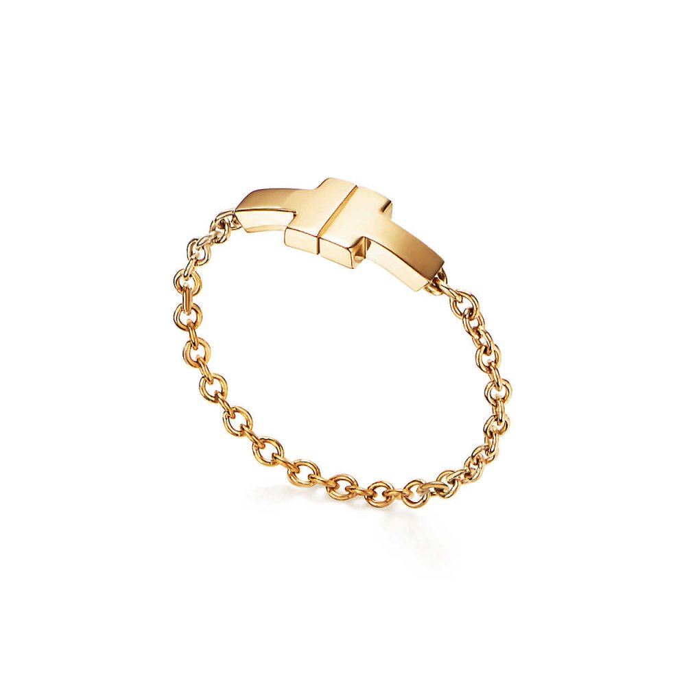  تصميم خاتم بتفاصيل حلقات الذهب من مجموعة Tiffany T