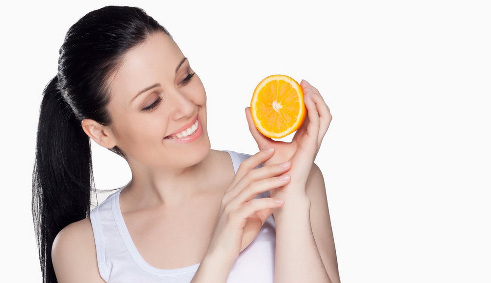 خلطات من الليمون تساعد على حل مشاكل شعرك