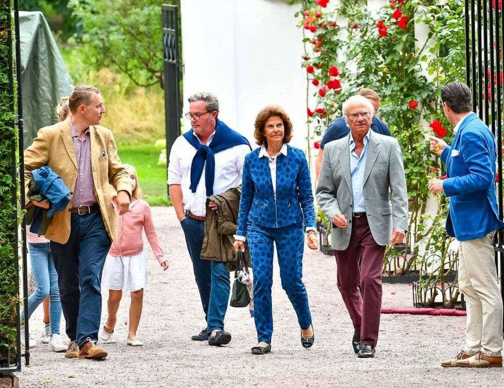 العائلة المالكة السويدية في حفل لينا فيليبسون في بورغولم