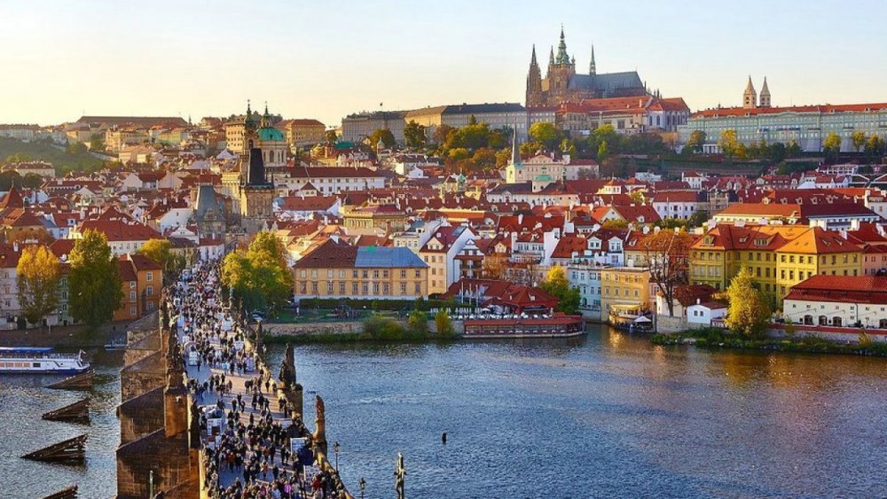 وجهات سياحية رخيصة في اوروبا لقضاء شهر العسل بميزانية محدودة - براغ التشيك