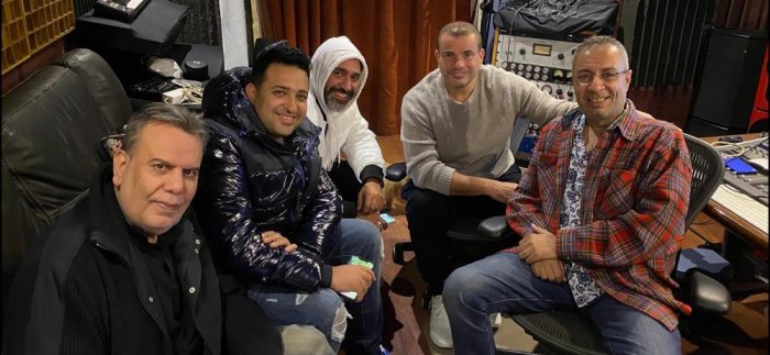 عمرو دياب مع فريق عمل ألبوم "سهران"