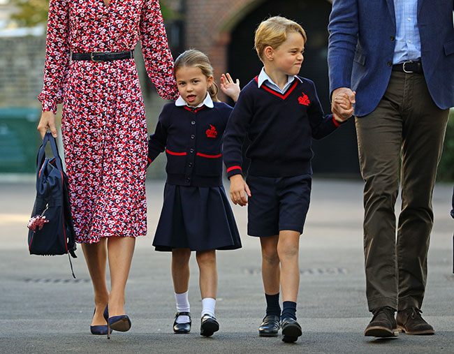 الأمير جورج والأميرة تشارلوت تابعا دروسهما في المنزل