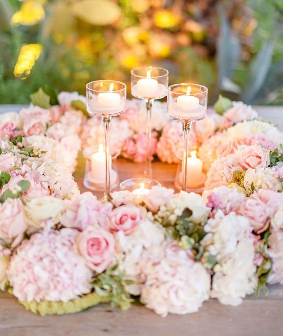 افكار لادخال الورود باللون الزهزي لحفلات الزفاف في حديقة المنزل