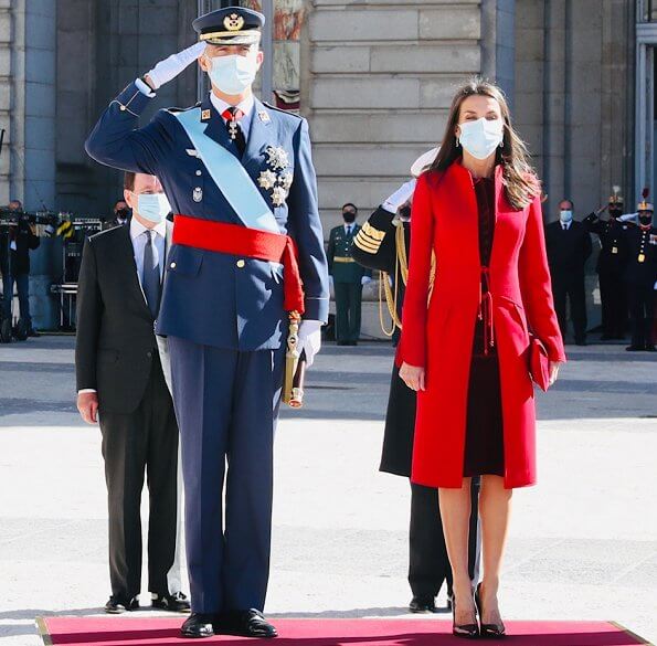أناقة الملكة ليتيزيا في احتفالات اليوم الوطني