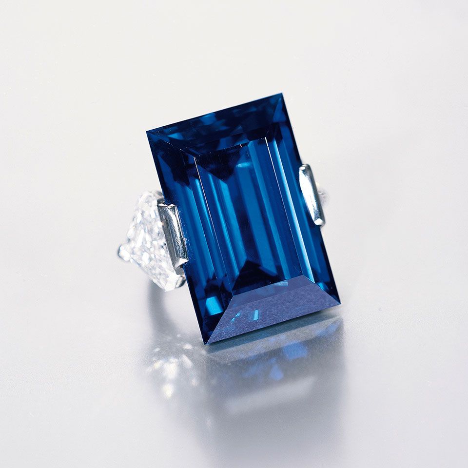 خاتم روكفلر المرصع بالياقوت الأزرق (Rockefeller Sapphire)
