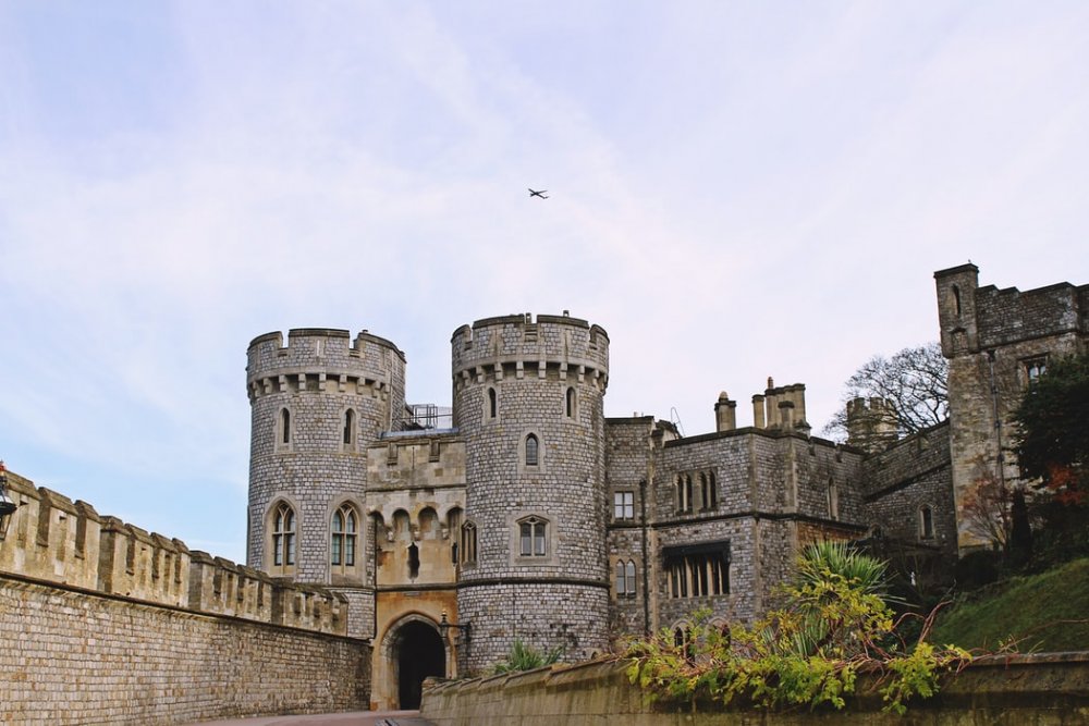 قلعة وندسور Windsor Castle (54,835 متر مربع)، المملكة المتحدة بواسطة Toa Heftiba