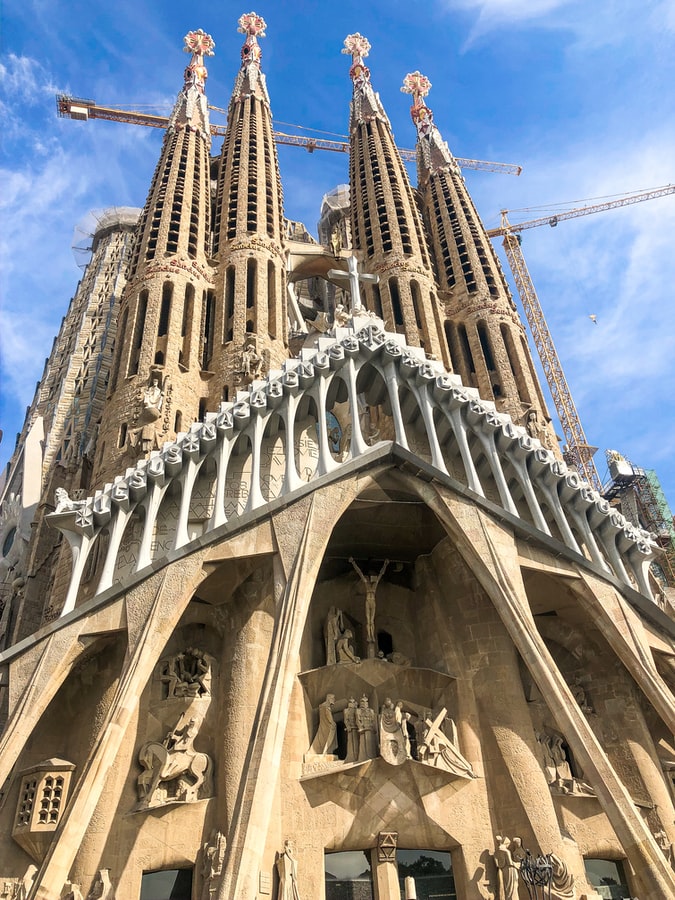  ساغرادا فاميليا Sagrada Família بواسطة Square Lab