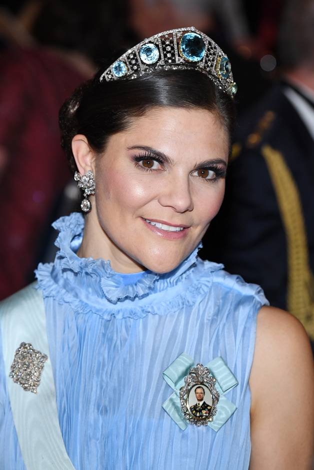 الأميرة فيكتوريا ترتدي تاج Aquamarine Kokoshnik tiara