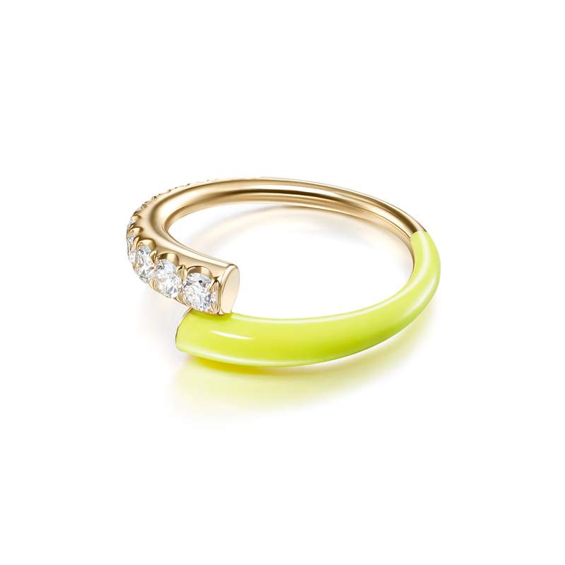 خاتم ذهب مصنوع من المينا الملونة بالأصفر الفاقع ومرصع بالألماس من Melissa Kaye Jewelry