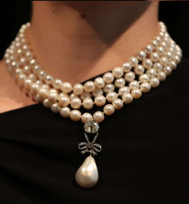 قلادة Marie Antoinette's Pearl