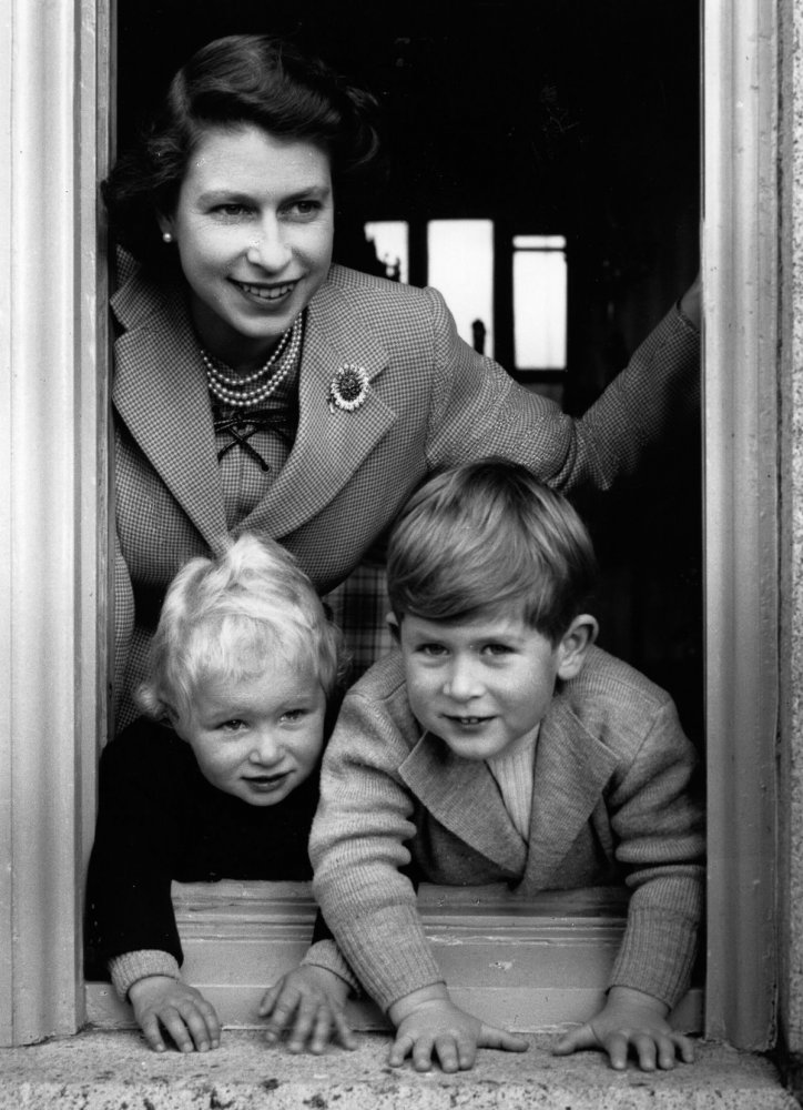 الأمير تشارلز قام بأول زيارة رسمية له وهو في الخامسة من عمره وكانت لدولة مالطا