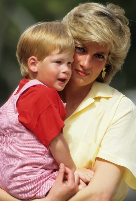 هكذا تذكر الأمير هاري والدته الراحلة الأميرة ديانا بمناسبة عيد الأم