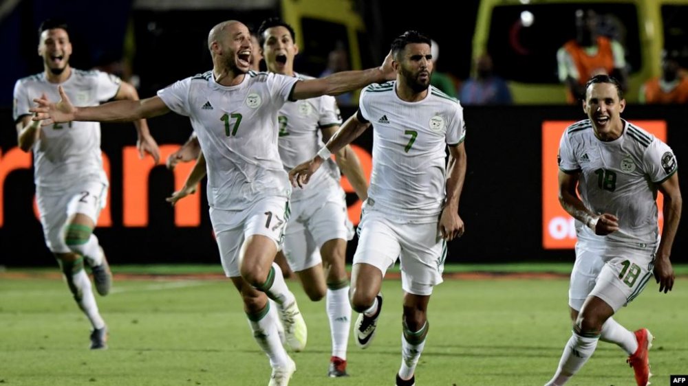  الجزائر تضرب موعدا مع السنغال في النهائي
