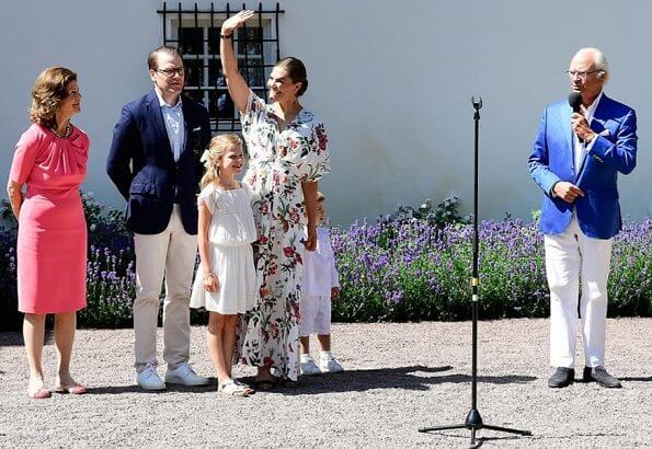 ملك السويد وعائلته
