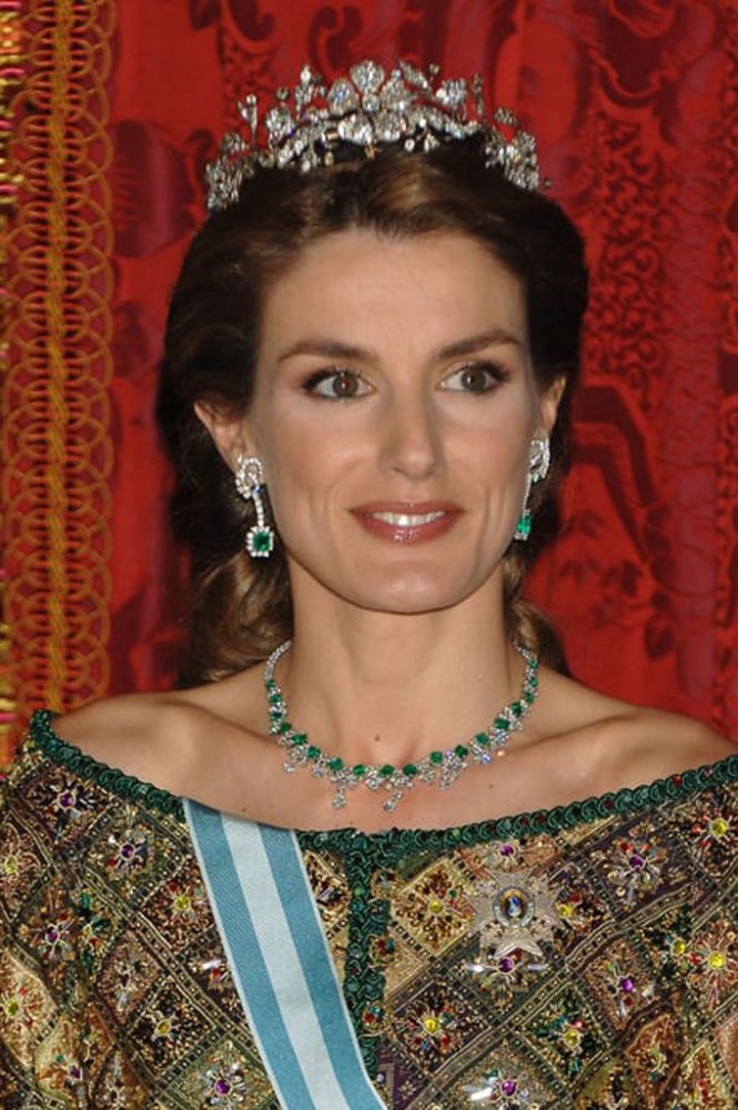 الملكة ليتيزيا ترتدي طقم الزمرد Queen Sofia Emeralds