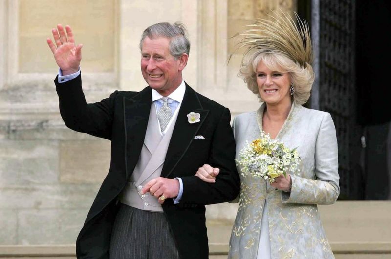 الأمير تشارلز وكاميلا باركر في حفل زفافهما عام 2005