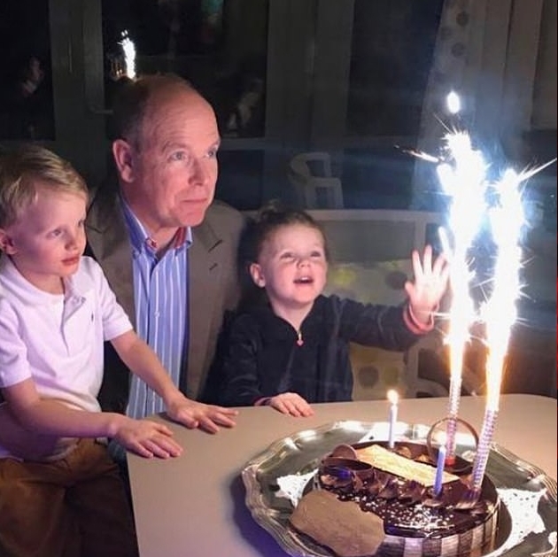 الأمير ألبرت يحتفل بعيد ميلاده بصحبة عائلته