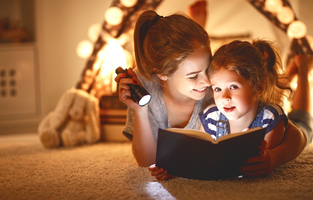 تخصيص مكان هادئ للقراءة يساع على إستمتاع الطفل بالقراءة في البيت