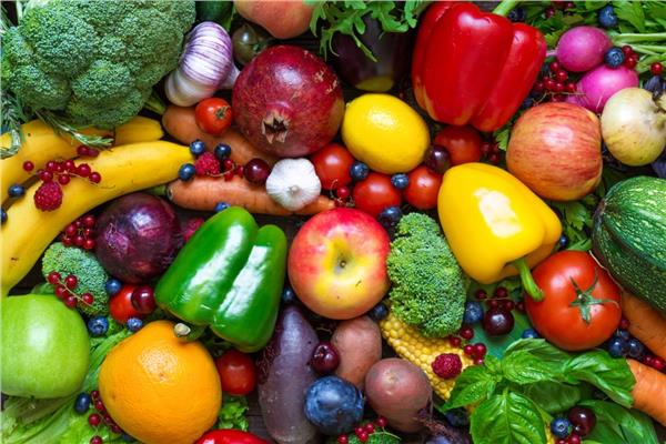 من نصائح غذائية للأم المرضعة في رمضان الإهتمام بتناول الخضروات والفاكهة