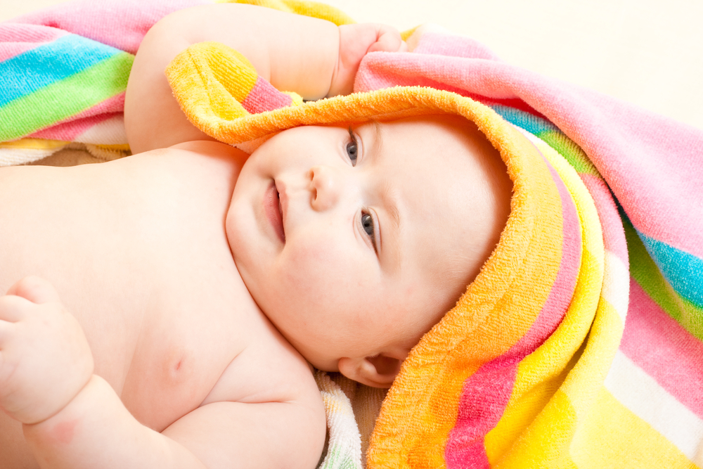 لون بشرة الطفل الضيع يثبت بعد مرور عامه الأول