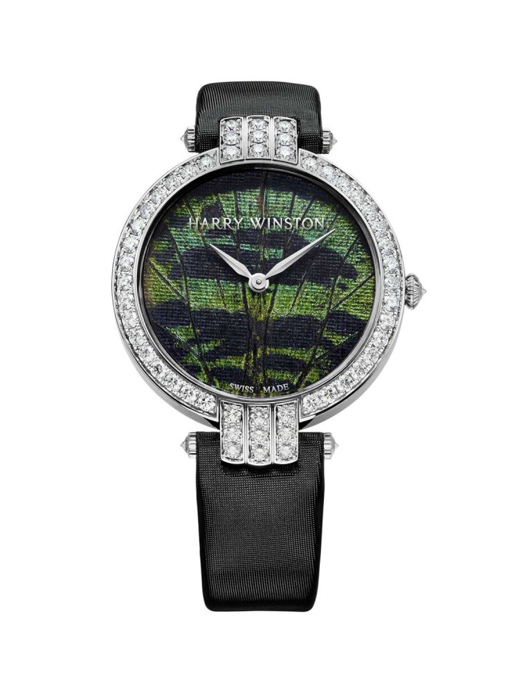 ساعة من Harry Winston بتصميم مينا ملون بالاخضر