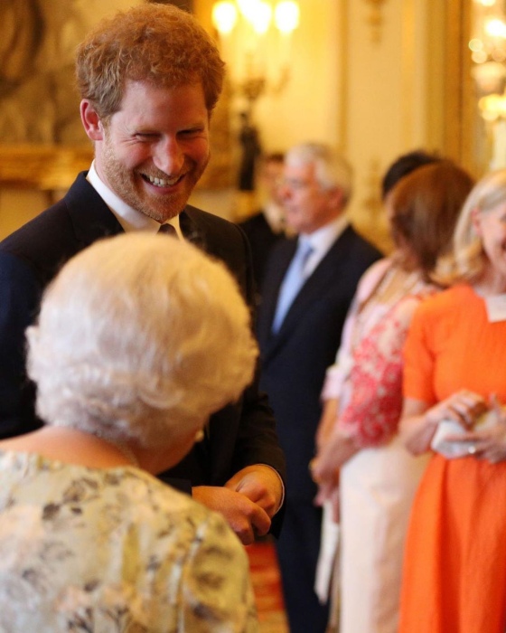 العائلة المالكة البريطانية تهني الأمير هاري بعيد ميلاده على مواقع التواصل