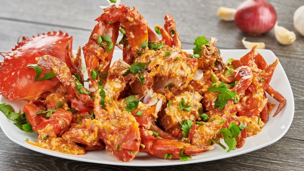 أفضل المأكولات في سنغافورة.. السلطعون الحار Chili Crab