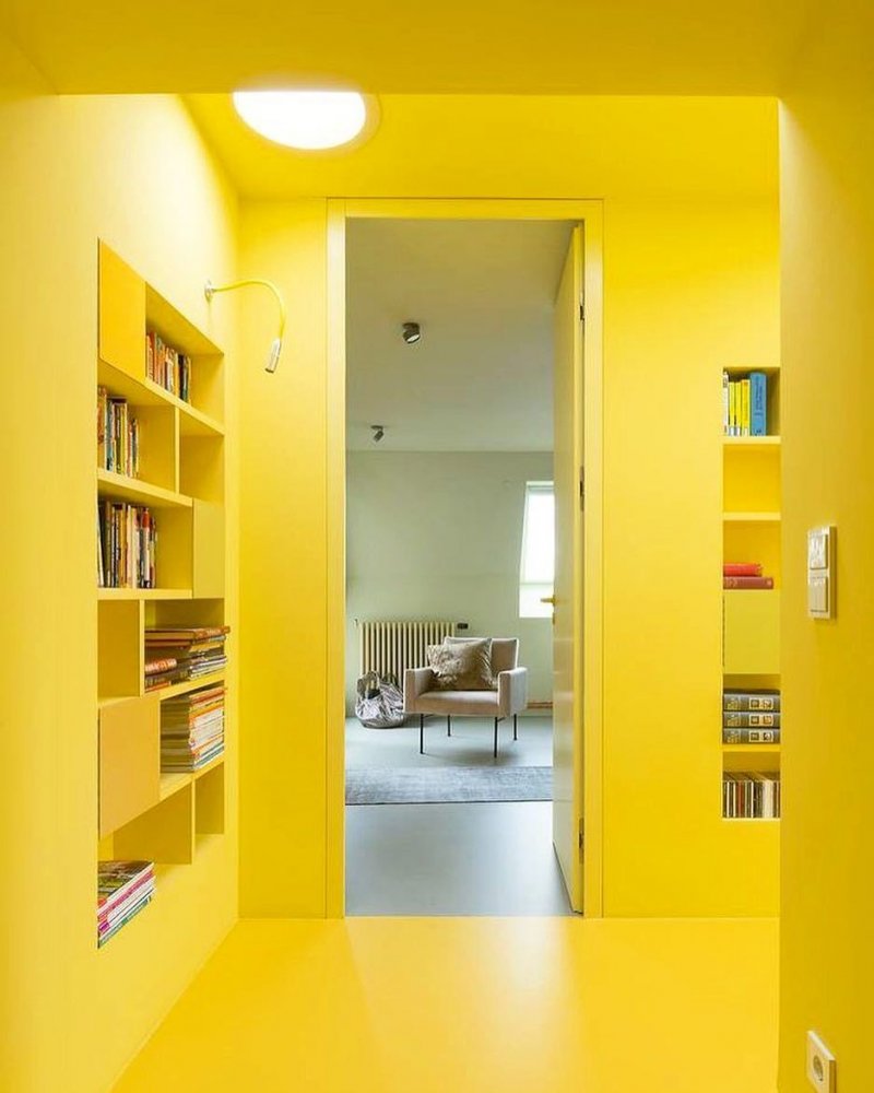  اللون الأصفر في دهانات حوائط المنزل بأسلوب يدعو للتوتر