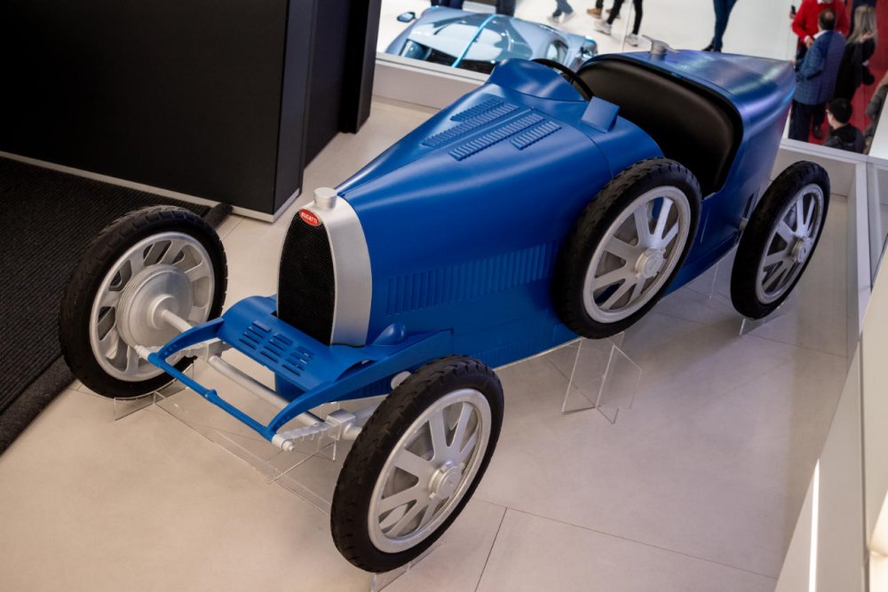 Bugatti Baby II باللون الأزرق