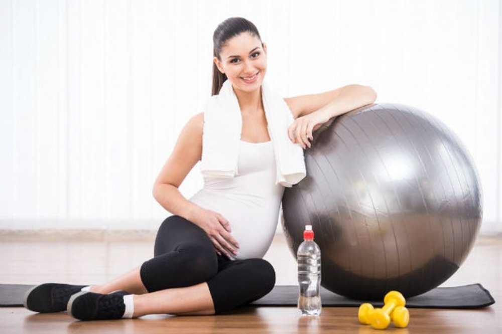 يجب على الحامل ممارسة الرياضة بإنتظام بعد إستشارة الطبيب أولا